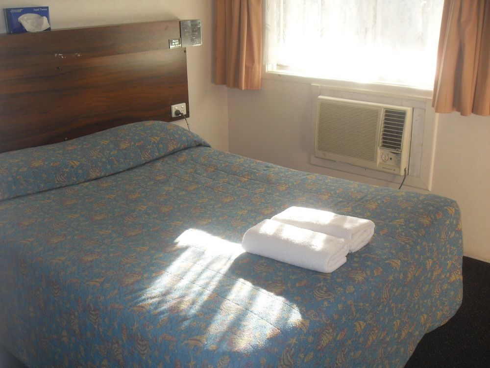 Balonne River Motor Inn Сент-Джордж Экстерьер фото